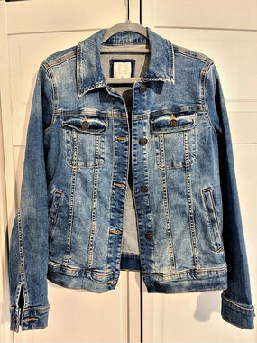 Lauren Conrad Denim Jacket Size Medium Like New